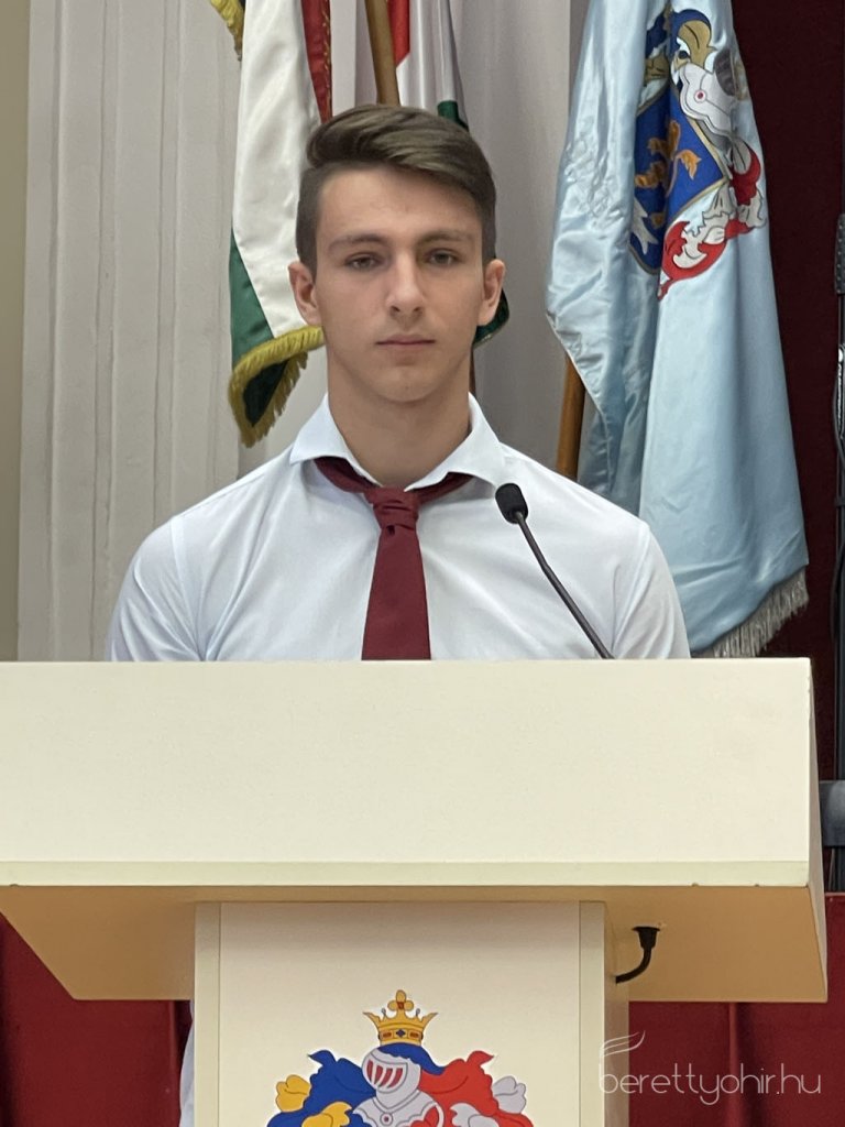 75 éves az Arany János Gimnázium 56